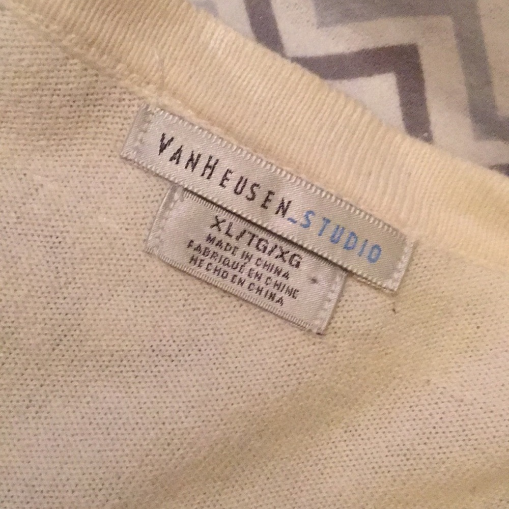 Sweater - Picture 3 of 3